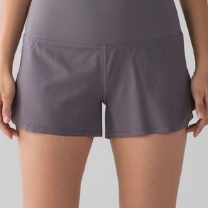 Lululemon Smooth Stride Short 3.5”